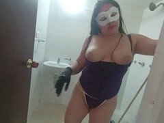 The housemaid learns how to seduce her employer