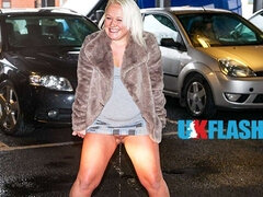 Британки, Женщины, Мастурбация, Милф, На природе, Крошечные, На публике, Игрушки