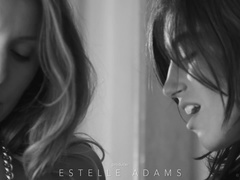 Schlafzimmer, Schwarz, Braunhaarige, Kleid, Küssen, Lingerie, Orgasmus, Muschi