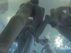 Leie, Fingern, Gruppe, Lecken, Orgie, Pool, Unter wasser, Nass