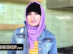 アメリカ人, 着衣女と全裸男, 衣服着たままセックス, 中出し, イく瞬間, イマラチオ, オマンコ, 締まりの良い