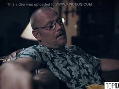 18 ans, Éjaculer dans la bouche, Première fois, Tabou, Adolescente