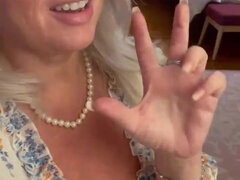 Blondine, Geile alte tussi, Hd, Erniedrigung, Reif, Milf, Mutti, Taboo