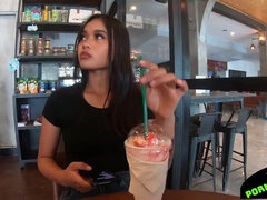 Amateur, Noire, Sucer une bite, Tir de sperme, Petite amie, Fait maison, Tatouage, Thaïlandaise