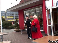 Beauté, Blonde, Plantureuse, Mamie, Mature, Mère que j'aimerais baiser, Maman, Chatte