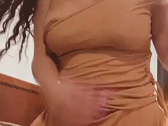 デカパイ, オッパイの