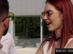 Anal, Verga grande, Mamada, Garganta profunda, Estilo perrito, Secretaria, Trio, Tetas