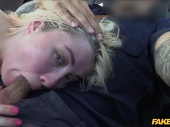 素人, ブロンド, イギリス人, 車, バック, 顔射, アウトドア, ユニフォーム