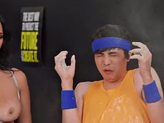 Amateur, Gros seins, Sucer une bite, Rondelette, Gym, Branlette thaïlandaise, Mère que j'aimerais baiser, Suçant