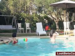 Tetas grandes, Morena, Hd, Lesbiana, Al aire libre, Deporte, Desnudarse, Calientapollas
