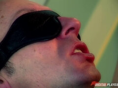 In den arsch, Aus dem arsch in den mund, Tussi, Grosser arsch, Blondine, Braunhaarige, Weibliche domination, Monster