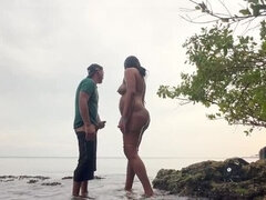 アジア人, ビーチ, カップル, イマラチオ, 淫乱熟女, 妊娠, 公共, フェラする