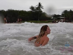 Leie, Strand, Bikini, Blondine, Flashen, Freundin, Pov, Dürr