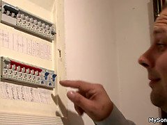 Beauté, Gros cul, Brunette brune, Léchez, Masturbation, Chatte, Dénudage, Mouillée