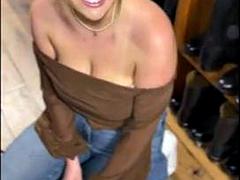 Enthousiasteling, Anaal, Grote kont, Grote mammen, Pijpbeurt, Sperma, Sperma shot, Masseren