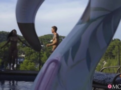 イく瞬間, ラティーナ, 母, プール, ハメ撮り, オマンコ, タトゥー, 濡れ