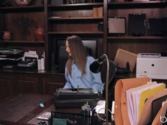 Writer  s Block makes Kyler Quinn Fantasize about Dicks