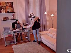 Tussi, Grosse titten, Blasen, Spermaladung, Büro, Spanisch, Titten