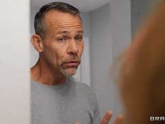 Brunette brune, Lunettes, Chatte, Cheveux courts, Adolescente