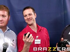 Grosse titten, Geile alte tussi, Milf, Mutti, Orgasmus, Orgie, Schreiend, Flotter dreier