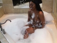 Tir de sperme, En levrette, Noir ébène, Faciale, Massage