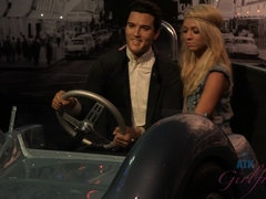 Rubia, Novia, Tacones, Masturbación, Perforación, Pov, Afeitado, Fumando