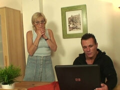 ブロンド, フェラチオ, 彼女, お婆さん, 穴開きパンティ, 現実, 馬乗り, 剃毛