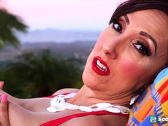 Grote mammen, Masturbatie, Rijpe lesbienne, Moeder die ik wil neuken, Buiten, Biljart, Alleen