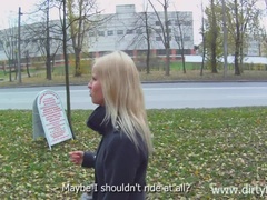 Grosse bite, Blonde, Sucer une bite, Branlette thaïlandaise, Masturbation, Pov, Adolescente