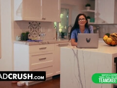 18 летние, Минет, Семяизвержение, Ласковые ручки, От первого лица, Киски, Сыновья, Табу