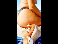 デカ尻, ブーツ, 足, フェティッシュ, 足コキ, ヒール, 淫乱熟女, アウトドア