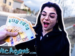 Grote lul, Pijpbeurt, Sperma shot, Brillen, Hardcore, Gezichtspunt, Prostituee, Realiteit