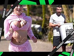 Grosser schwanz, Blasen, Handjob, Hd, Natürlichen titten, Nudist, Schreiend, Rasiert