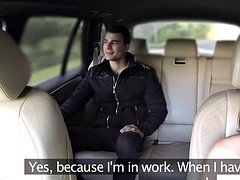 Женщины, На публике