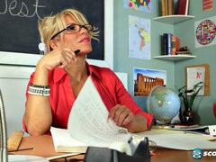 Blondine, Klassisch, Spermaladung, Hundestellung, Aufs gesicht abspritzen, Reif, Milf, Lehrer