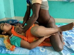 18 ans, Tante, Bisexuelle, Première fois, Indienne