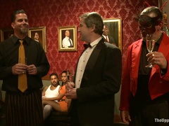 Anal, Sadomasoquismo, Amarrada, Hembra, Humillación, Masturbación, Sexo fuerte, Trio