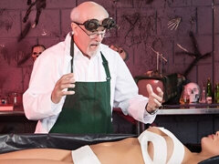 Gros cul, Grosse bite, Gros seins, Sucer une bite, Plantureuse, En levrette, Mère que j'aimerais baiser, Nénés