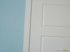 Большой член, Британки, Брюнетки, Грудастые, Рогоносцы, Милф, Мамочка, Реалити