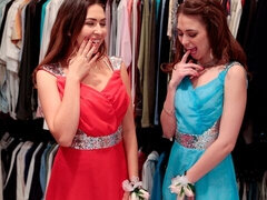 Grosser arsch, Grosser schwanz, Grosse titten, Blasen, Hundestellung, Natürlichen titten, Dürr, Titten