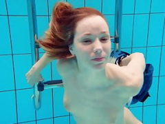 Underwater mermaid – hottest broad ever – Avenna
