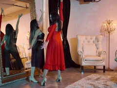 お尻, デカパイ, 茶髪の, ラティーナ, レズビアン, 自然山雀, スパンキング, オッパイの