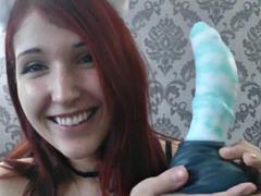 Красотки, Брюнетки, Дилдо