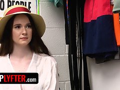 Anal, Coulisses, Conversation vulgaire, En levrette, Prisonnier, Mamelons, Police, Tabou