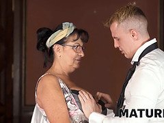Brunette, Cougar, Granny, Hd, Mature, Natural tits