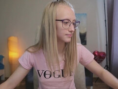 Cute amateur babe webcam clip