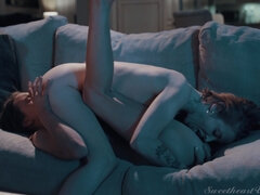 Cunnilingus, Culo, Cuarto de baño, Lesbiana, Lamidas, Tetas naturales, Ducha, Nalgadas