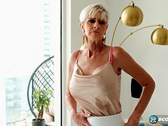 Большие сиськи, Блондинки, Клитор, Огромные размеры, Зрелые, Милф, Соло, Сиськи