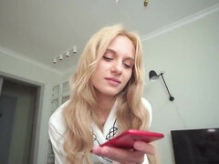 18 jahre, Tussi, Grosser schwanz, Grosse titten, Dildo, Fussjob, Hardcore, Reiten