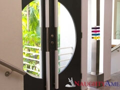 Grote lul, Grote mammen, Bruinharig, Rondborstig, Hondjeshouding, Moeder die ik wil neuken, Tieten likken, Webcamera